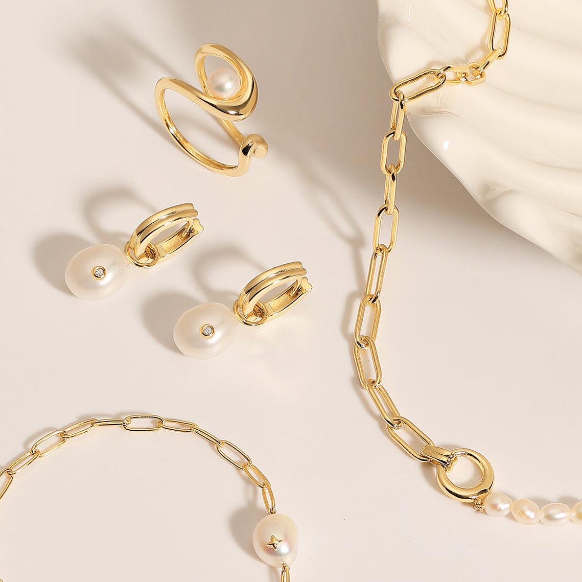 Gold Pearl Sparkle Chunky Chain Necklace　