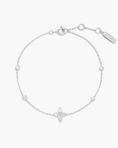Silver Sparkling Lucky Clover Bracelet