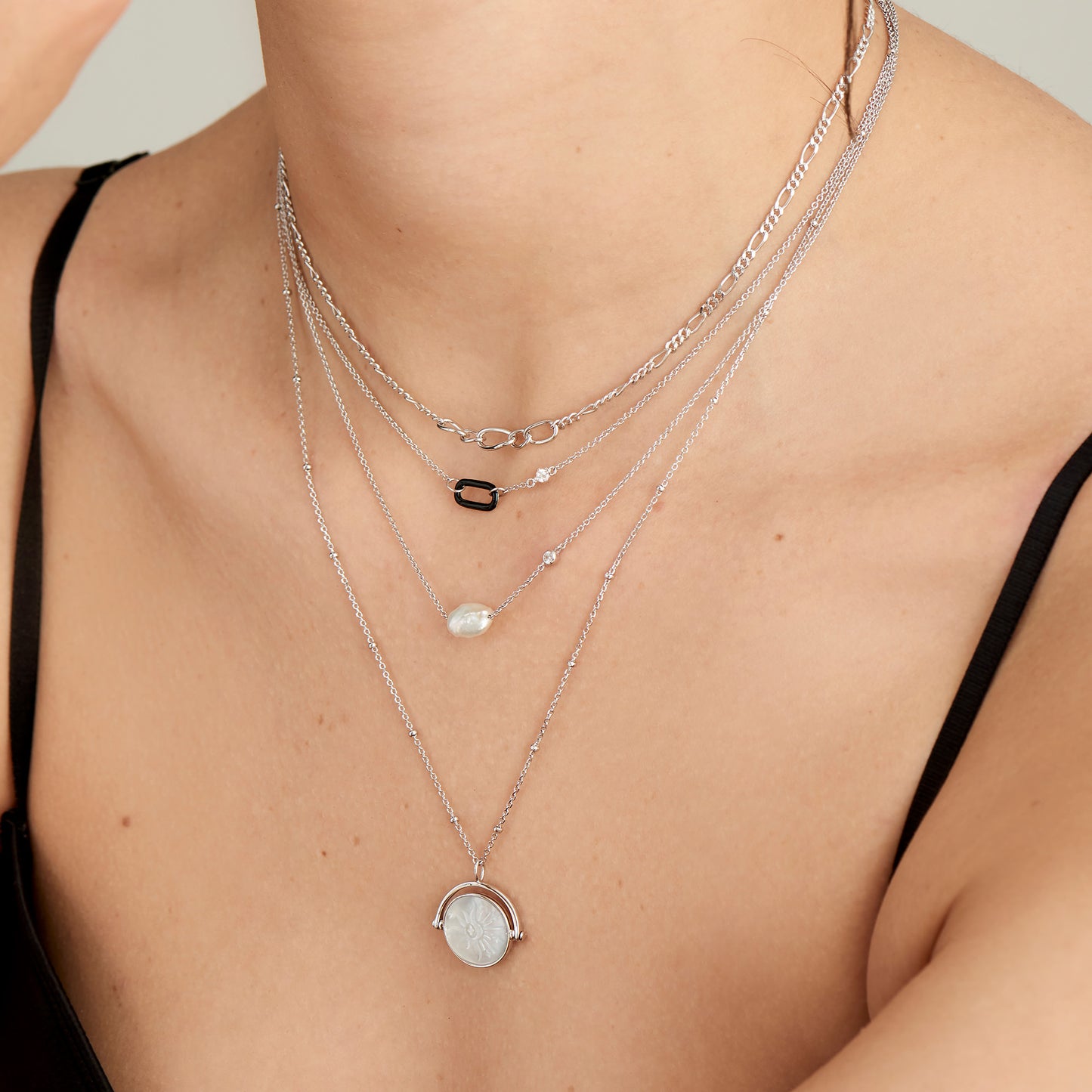 pearl-necklace-uk