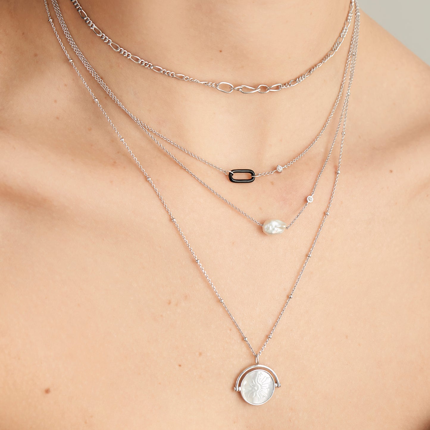 pearl-necklace-pendant